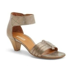Paul Green Coco Sandal, Champagne Suede (5.5 UK / 8.0 US)